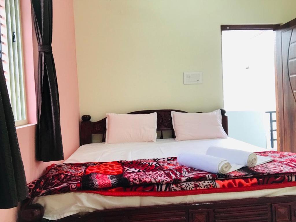 Veeru Homestay Hospet Eksteriør billede