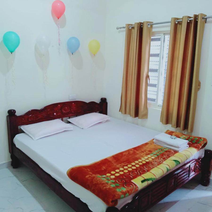 Veeru Homestay Hospet Eksteriør billede