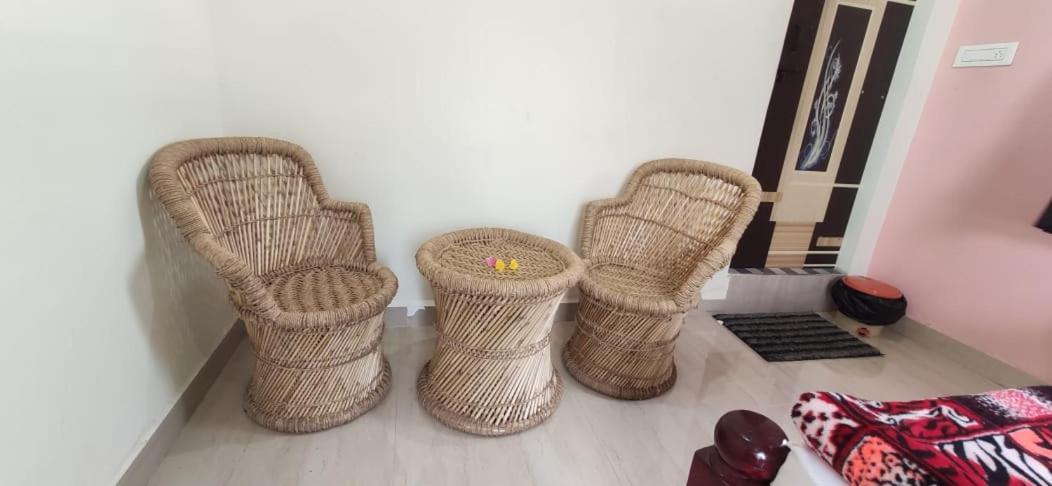 Veeru Homestay Hospet Eksteriør billede