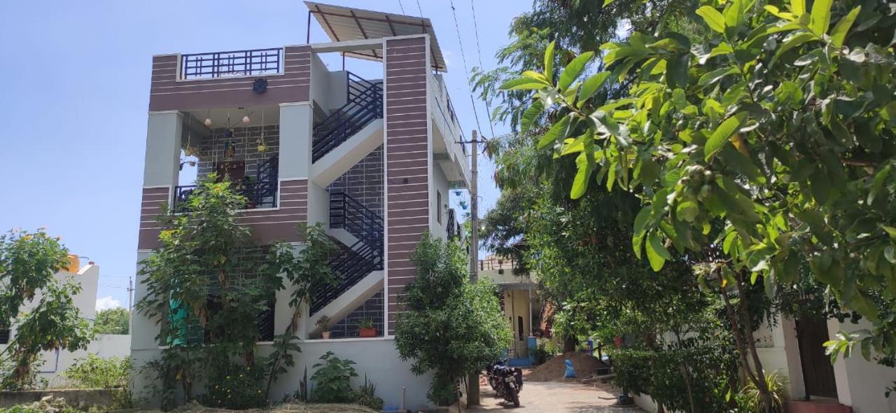 Veeru Homestay Hospet Eksteriør billede